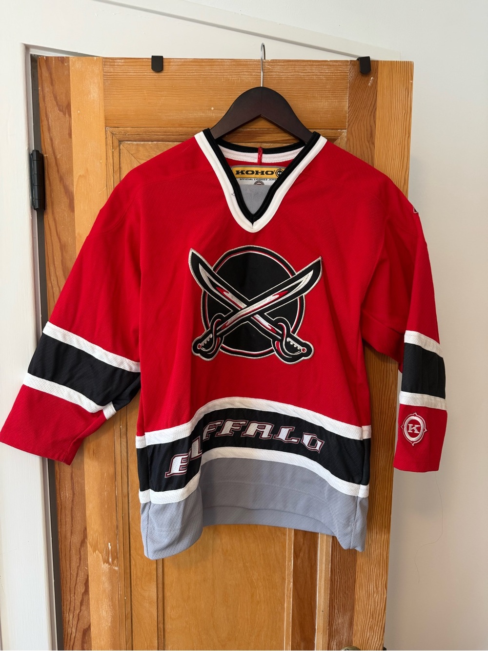 Buffalo Sabres Red Youth Hockey Jersey Size L/XL Butterknives NHL Vintage Koho